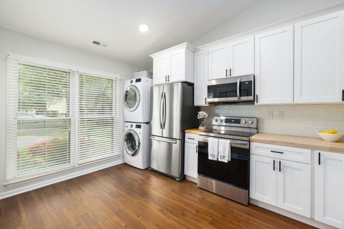 patterned blinds for kitchen